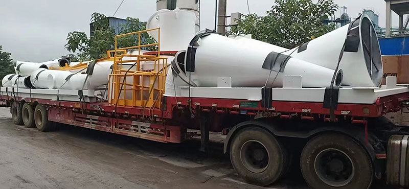 湖南某老板訂購時產(chǎn)十五噸氫氧化鈣生產(chǎn)線貨物到場剪影！