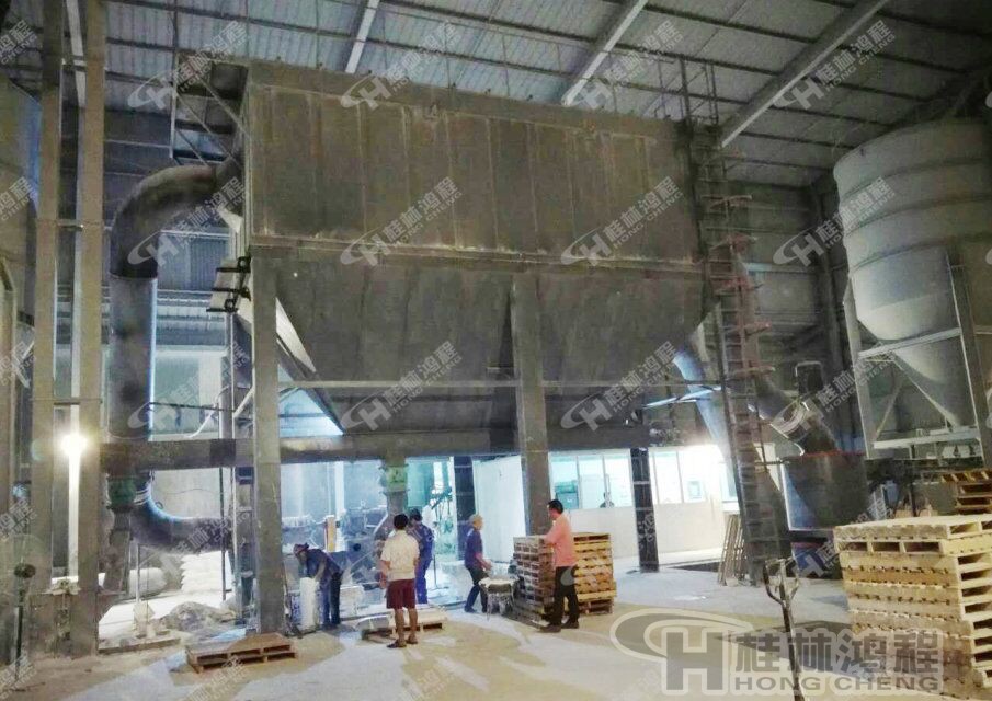 HCH1395超細(xì)滑石粉生產(chǎn)設(shè)備，滑石磨粉機(jī)，桂林鴻程環(huán)輥磨