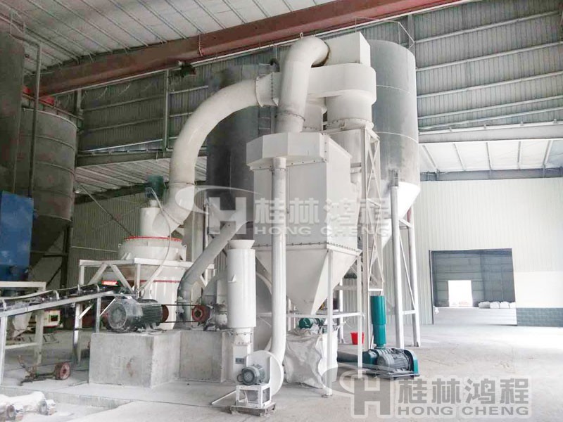 桂林鴻程新型環(huán)保電氣石磨粉機-HC縱擺式磨粉機 HC1500桂林鴻程新型環(huán)保電氣石磨粉機-HC縱擺式磨粉機