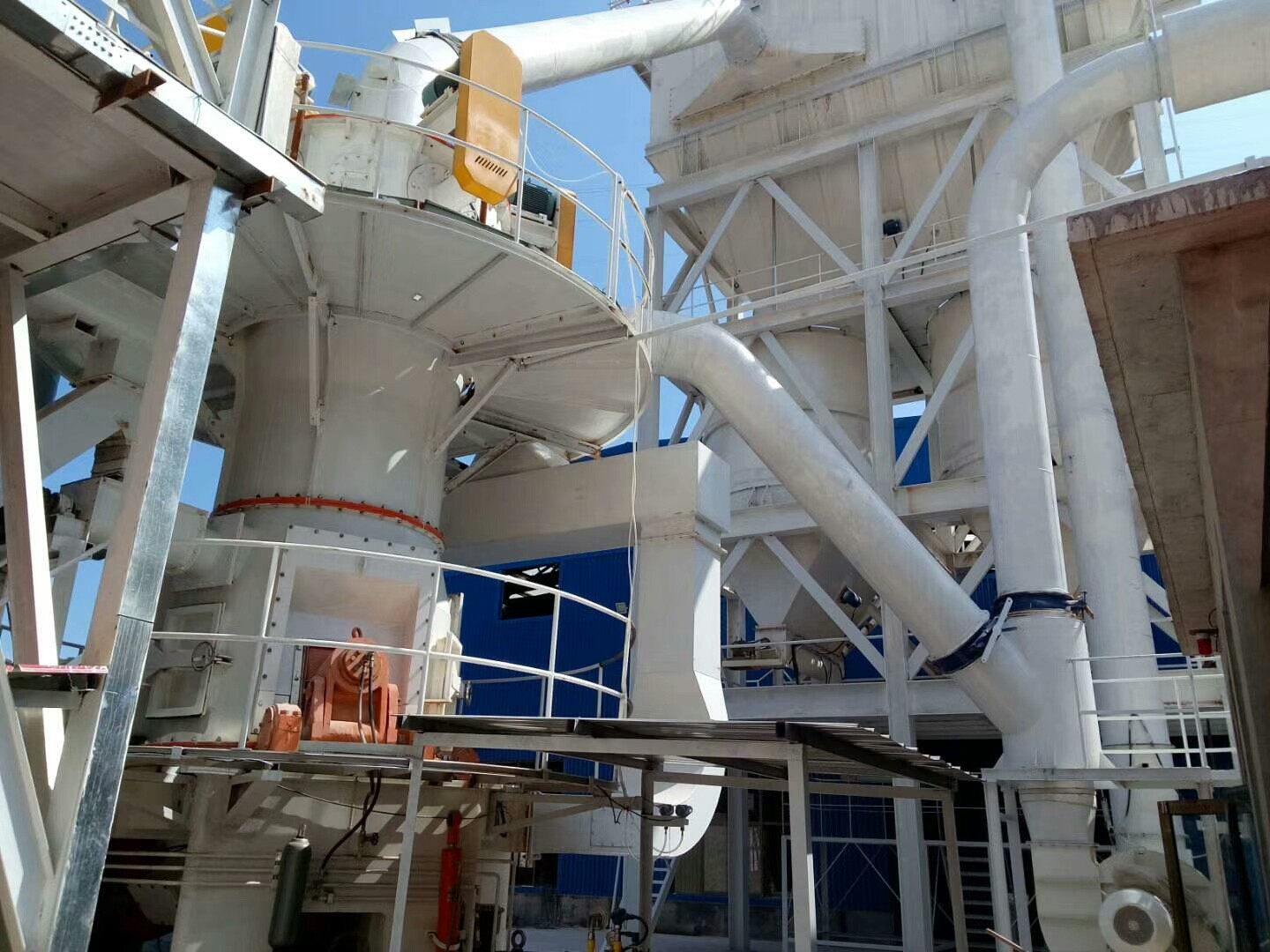 HLMX氧化鈣立磨,氧化鈣磨粉機,超細(xì)立磨