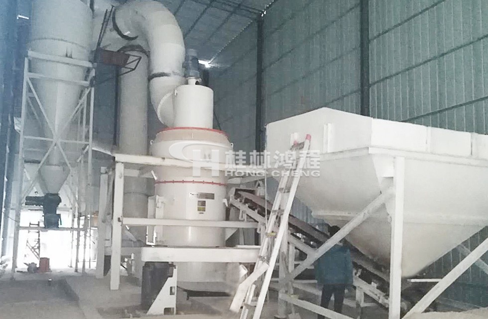 HC1700玻纖磨粉設(shè)備磨粉機:HC擺式磨粉機