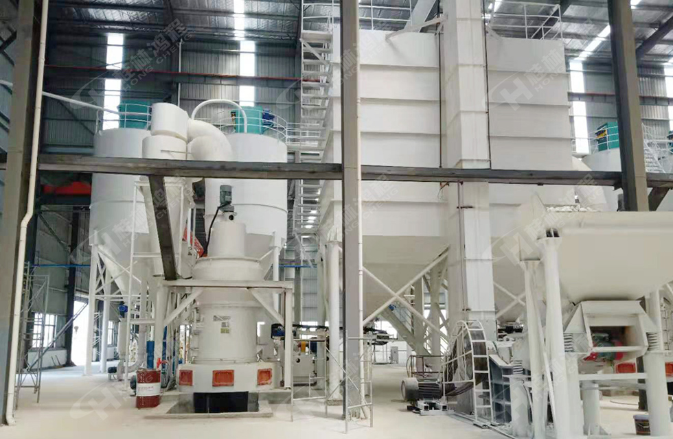 HC縱擺式磨粉機(jī)生石灰粉磨機(jī)精彩客戶現(xiàn)場，速來圍觀！