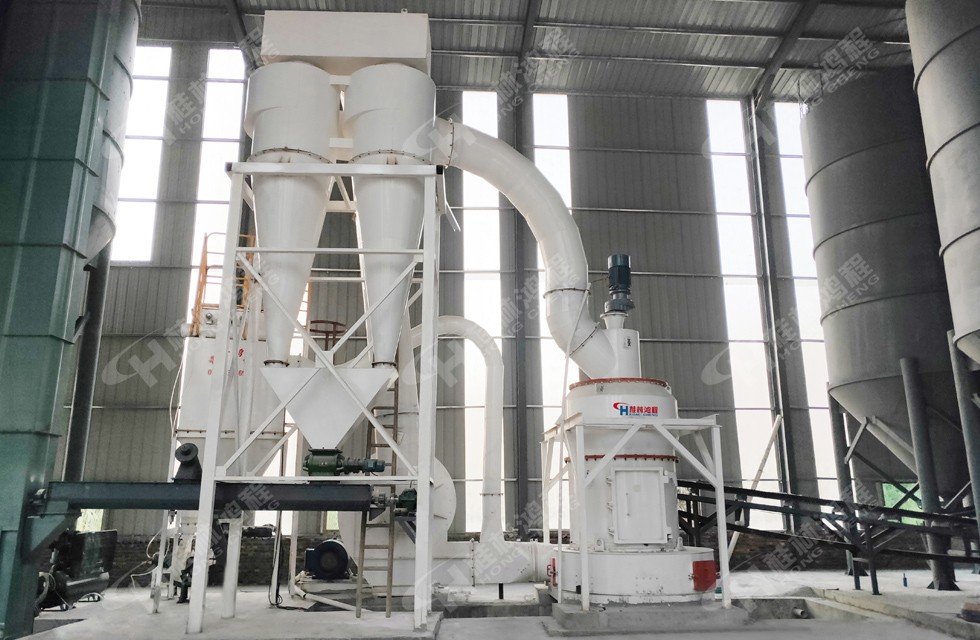 熟石灰生產(chǎn)設(shè)備 生石灰雷蒙機(jī)、生石灰立式磨粉機(jī)