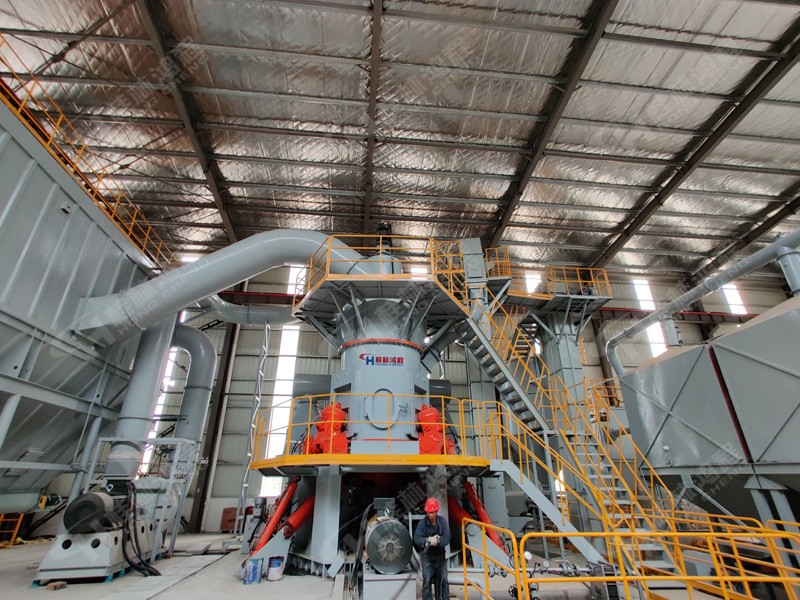 礦渣立磨主機(jī)HLM1700型 礦渣立磨主機(jī)HLM1700型